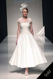 Alan Hannah Sample Sale Wedding Dresses Bridal Gowns In Canterbury Kent Wedding Dress Shopping Wedding Dresses Sleeveless Wedding Dress