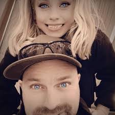 Daniel Rickel's Instagram, Twitter & Facebook