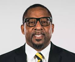 37a1a7b12f32255d8aa42ec782ebef26171b393c1d8a0dc95ee0375e540fd211