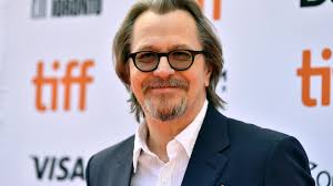 Gulliver flynn oldman (son with donya fiorentino). Vatergluck Gary Oldman Zeigt Seine Teenager Sohne Promiflash De