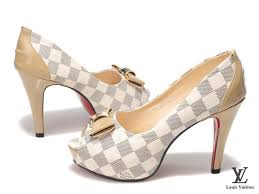 Leichte abnutzung an der sohle, sonst keine mängel ! Louis Vuitton High Heels Cheap Louis Vuitton High Heels Dress Shoes For Women In 86196 39 Louis Vuitton Shoes Heels Louis Vuitton Heels Louis Vuitton Shoes