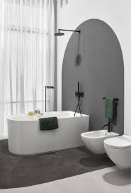 8 Baignoires Semi Ilots Le Design Sans Les Difficultes De Pose Baignoire Baignoire 140 Idee Salle De Bain