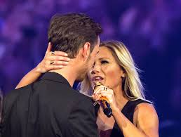 #helenefischer #floriansilbereisen #thomasseitelhelene fischer & thomas seitel haben das haus von florian silbereisen abgerissenalles über helene fischer und. Helene Fischer Und Florian Silbereisen Krasse Fan Fiction Hier Lebt Die Zukunft Als Paar Weiter News De