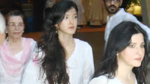 Check out Sanjay Kapoor's beautiful daughter Shanaya Kapoor ...
