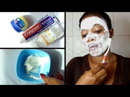 Every Night Apply Baking Soda And Toothpaste On The Face In 5 Minutes Watch What Happens Youtu Baking Soda Toothpaste Baking Soda For Acne Baking Soda Facial