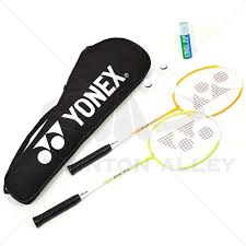 The yolo badminton set includes everything you could need to get started. Yonex Combo Badminton Set