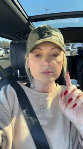 ScarlettandTiania added a new photo.