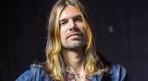 Nick Perri's Instagram, Twitter & Facebook