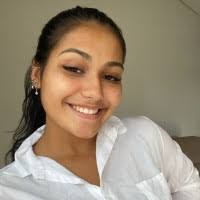 90+ perfiles de «Clara Solano»