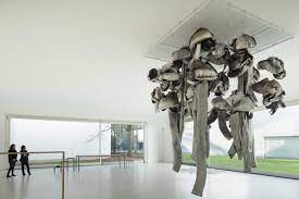 Expresin italiana que significa arte pobre y que define una corriente esttica aparecida en turn hacia 1967 como reaccin frente al arte tradicional en la medida en que ste es considerado bello y de materiales nobles. Arte Povera Conceito Caracteristicas E Artistas Toda Materia