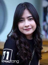 Laleilmanino & vidi aldiano music. Enggan Nikah Muda Prilly Latuconsina Pilih Pacaran Dan Karier News Entertainment Fimela Com