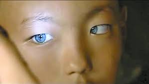 Cel mai puternic om din lume. El Este BÄƒiatul Cu Cei Mai Frumosi Ochi Din Lume Antena 1