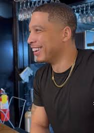 GABRIEL: YOU ARE GROUNDED FOR A MONTH TOO ARIANA! ARIANA: sigh! AARON:  haha! She got grounded. As Aaron thought himself.