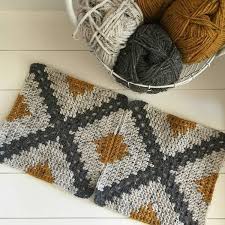 Iyi Geceler Diliyorum Ekrani Kaydiralim Lutfen Ilmeklerlegelenmutluluk Diger Sayfamlarim Tig Desenleri Tig Motifleri Tigla Islenmis Kareler