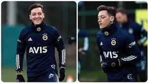 Ozil's 'digital clothing range' includes golden soccer kit and boots. Mesut Ozil First Training With Fenerbahce After Completing Move From Arsenal Youtube