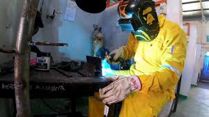 Kimpalan robot adalah biasa pada persekitaran pengilangan, dan penyelidikan berterusan membangunkan kaedah kimpalan baru dan lebih mengetahui mengenai kualiti kimpalan. Teknologi Kimpalan Arka Dan Gas Institute Training Industry Labuan Youtube