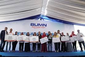 Jun 15, 2021 · dana hasil rights issue ini akan digunakan untuk pembentukan holding bumn ultramikro yang dilakukan melalui penyertaan saham perseroan ke dalam pegadaian dan pnm. Bri Sinergi Dengan Pnm Salurkan Kur Mikro Ke Nasabah Mekaar Di Lumajang Finansial Bisnis Com