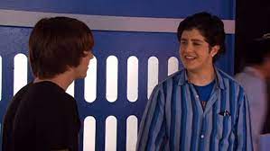 Drake & josh go hollywood is a 2006 american television comedy film starring drake bell and josh peck from the nickelodeon television series drake & josh.it first aired on january 6, 2006, and was released on vhs and dvd that same year on january 31. Watch Drake And Josh Go To Hollywood Prime Video