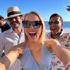 Mary Floren's Instagram, Twitter & Facebook