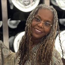 Steff Smith's Instagram, Twitter & Facebook