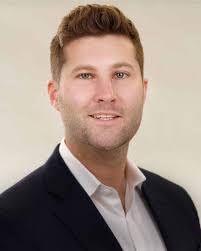 Alex Elia's Instagram, Twitter & Facebook