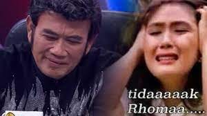 Sering dalam konser rhoma irama, penonton jatuh pingsan akibat berdesakan. Reaksi Rhoma Irama Saat Ditanya Najwa Shihab Marah Enggak Lihat Adegan Dengan Ani Jadi Guyonan Tribun Jabar