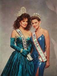 Cecilia estaba terminando su reinado de miss universo y era quién tendría que entregar la corona a la futura ganadora. Cecilia Bolocco Chile Miss Universe 1987 à¹à¸Ÿà¸Š à¸™à¸œ à¸«à¸ à¸‡