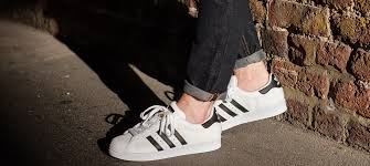 Neden adidas superstar tercih edilmeli? Adidas Superstar The Unbeatable Guide To A Sneaker Icon Fashionbeans