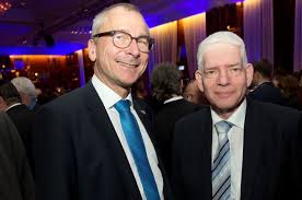 Previously he was president of the european parliament from 2012 to 2017, leader of the progressive alliance of socialists and democrats from 2004 to 2012 and a member of the european parliament (mep) from. Beck Unterstutzer Setzen Grune Unter Druck