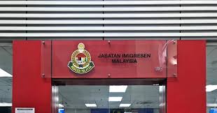 If yes, u need to go to putrajaya immigration to update the new passport into the hi there. Renew Malaysian Passports On Weekends Rolling Grace Your Travel Food Guide To Asia The World