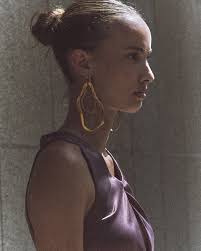 New work for @laineclaret ✨ Talent: @susaramuller @twentymodelmanagement  Stylist: Stéphy Hansen @stephy.hansen Photographer: Andy Reeves  @andyandyreeves DOP: Pieter Steyn @pietergsteyn HMU by me 🫶🏽 Clothing:  Laine Claret @laineclaret Studio & gear: Glow