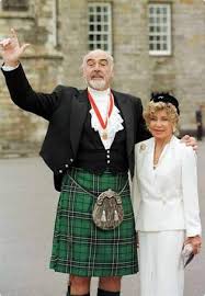 Mas ajudou a conhecer os componentesda vestimenta tradicional escocesa. Por Que Los Hombres Escoceses Usan Faldas La Historia De La Falda Por Que Los Hombres En Escocia Usan Faldas Cuando Usaron Los Escoceses Una Falda Escocesa