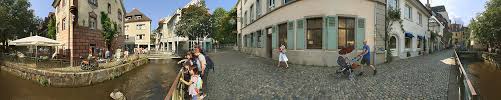 Wir freuen uns, sie weiterhin in unserem geschäft begrüßen zu dürfen. Krokodil Im Kanal Freiburg Stadtpanorama