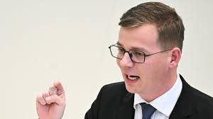 Brandenburger Linke wählt Sebastian Walter zum Spitzenkandidaten für  Landtagswahl