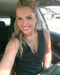 Diandra Miller's Instagram, Twitter & Facebook