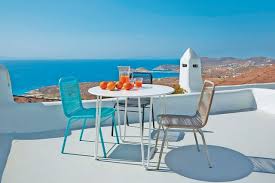 Ll vaisseliers et vitrines commandez en ligne sur maisons du monde livraison gratuite en boutique retours gratuits 14 jours Maisons Du Monde Meubles Et Decoration Pour Terrasse Jardin Et Balcon Cote Maison