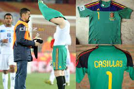 24,325,770 likes · 53,623 talking about this. Que Paso Con La Camisa Que Ricardo Canales Cambio Con Iker Casillas En Sudafrica 2010 Diez Diario Deportivo