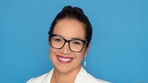 Kimberly Gall's Instagram, Twitter & Facebook