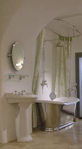 Mit einer duschwand für die badewanne können sie ganz nach belieben duschen oder baden. Vintage Duschvorhangstange Oval Traditional Bathrooms