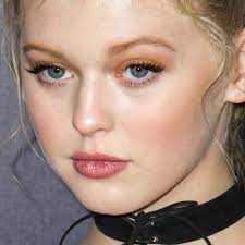 Loren gray at the 2018 queen mary's dark harbor media & vip night at the queen mary, 1126 queens hwy in long beach, ca usa on september 28, 2018. Loren Gray Beech S Makeup Photos Products Steal Her Style