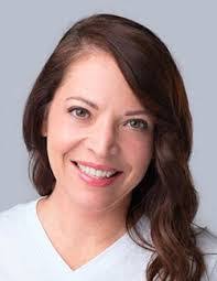 Lisette Lewis's Instagram, Twitter & Facebook