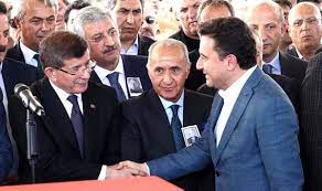 Onu büyük ihtimalle yeni yılın ilk ayında ali babacan'ın kuracağı parti izleyecek. Ali Babacan Ve Ahmet Davutoglu Ilk Kez Yan Yana Goruntulendi Son Dakika Haberler