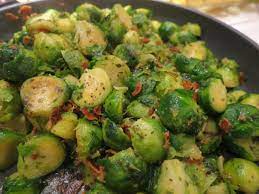 Add the leaves of the thyme sprigs and the worcestershire sauce, and fry for about 10 minutes until the sprouts are soft. Brussel Sprouts With Pancetta Chestnuts Un Poco Di Tutto