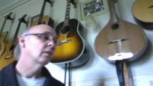 Gibson's Fabulous Flat-Top Guitars: An Illustrated History & Guide:  Erlewine, Dan: 9780879309626: Amazon.com: Books