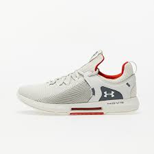 6.5 (18) 7 (31) 7.5 (37) 8 (70) 8.5 (47) alles anzeigen. Herren Sneaker Und Schuhe Under Armour Hovr Rise 2 Summit White Footshop