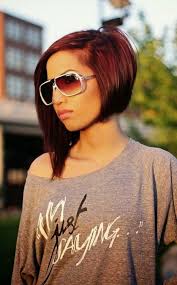 L Indemodable Coupe Carree Asymetrique 20 Photos Font Preuve Cheveux Asymetrique Coupe De Cheveux Photos Coupe De Cheveux