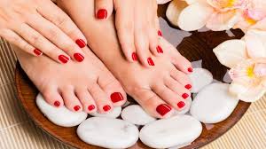 Pedicure at Home : घर पर आसानी से कर सकते हैं पेडिक्योर, कम खर्च में चमक जाएंगे  पैर