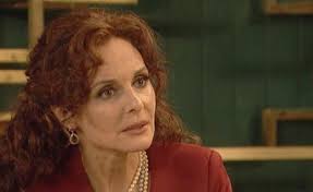 Il Segreto, anticipazioni: la marchesa Isabel inscena la sua morte