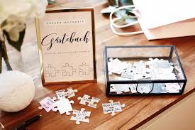 Viele gästebücher zur hochzeit haben einfach nur leere seiten, auf denen die gäste ihre glückwünsche an das zwar war dies im gesamten ein einzelfall, dennoch hatte es einen komischen beigeschmack. Hochzeits Diy Gastebuch Als Puzzle Ifolor