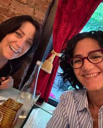 A nourishing (albeit too short) visit to NYC 🚕 Stayed with a friend in the  West Village @jodieruftyyoga , a lively place to be for fun and some great  vegan restaurants. A